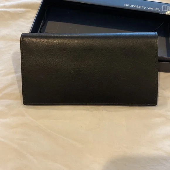 Puritan black leather secretary wallet. Holds checkbook and ID or photos. NIB - Picture 4 of 5